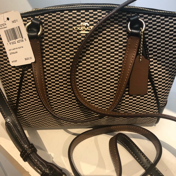 Coach Handbags - 🌟Classy New Coach crossbody🌟or hand bag 🙃